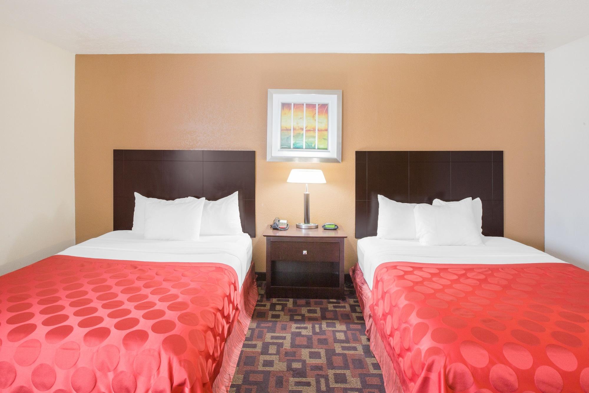 Hotel Sky Tree Tulsa